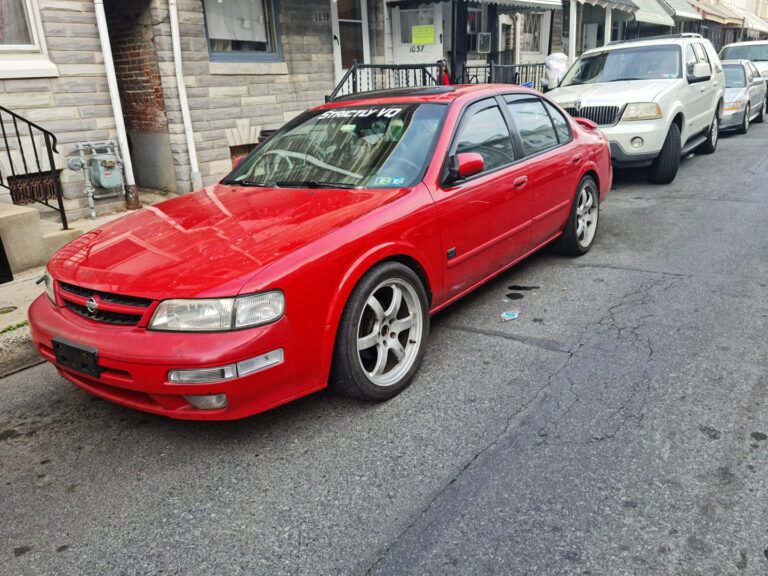 Alejandro Filpo’s 1999 Modded VQ35DE 6-Speed Crimson Blaze 4thgen Nissan Maxima