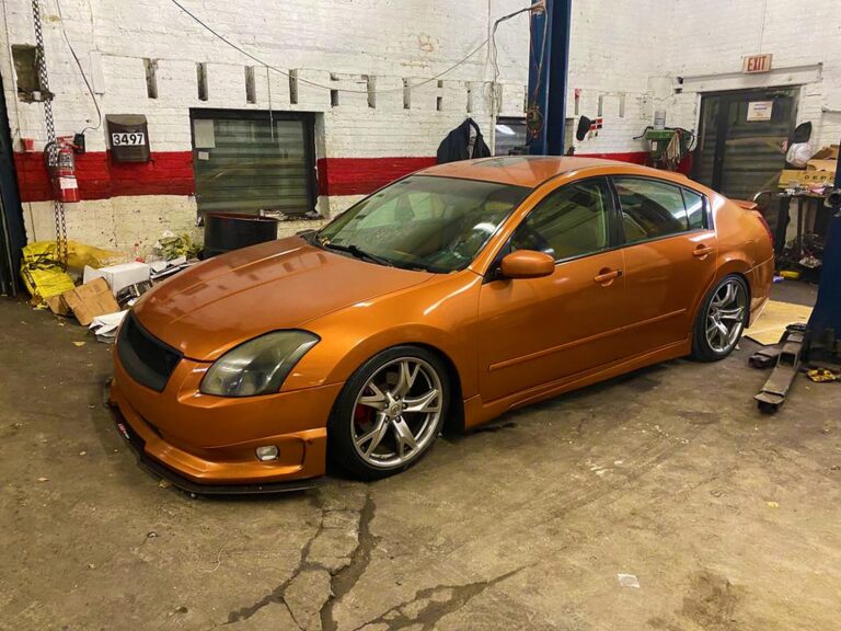 2004 Burnt Orange Elite 6-Speed VQ35DE 6thgen Nissan Maxima