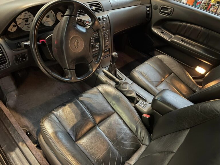 Tony’s Clean 1997 SE VQ30DE 5-Speed 4thgen Nissan Maxima