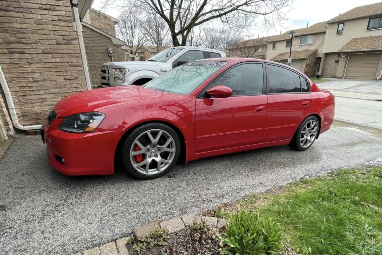 Kevin’s Clean 6-Speed VQ35DE Nissan Altima SE-R