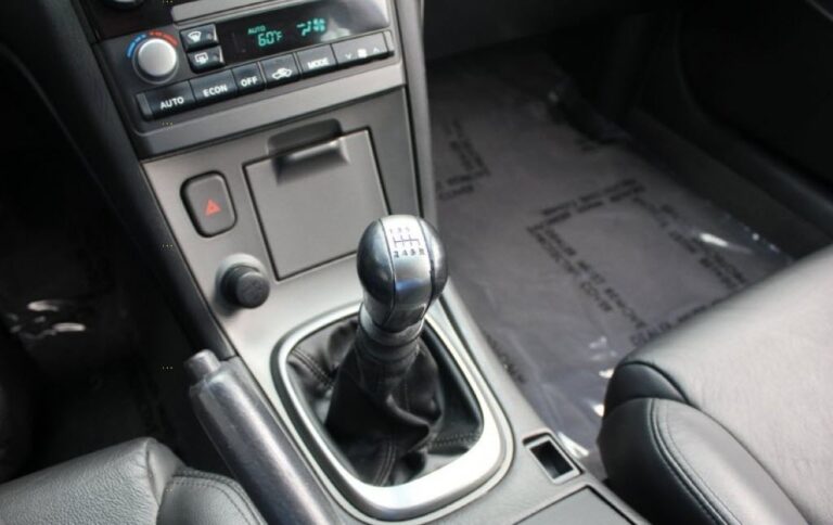 2002-2006 Nissan Maxima 6-Speed OEM Manual Transmission Shift Knob (Part # 32865-5Y710)