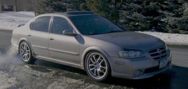 2000-2003 5thgen Nissan Maxima with Gunmetal A34 Wheels