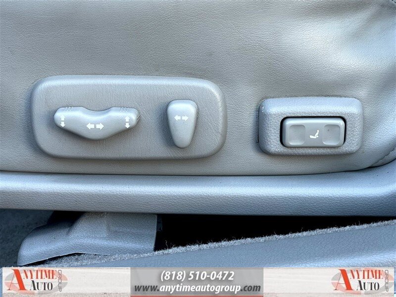 2004 Nissan Maxima SE 4-Seat - Photo 17 - Sherman Oaks, CA 91403-1701