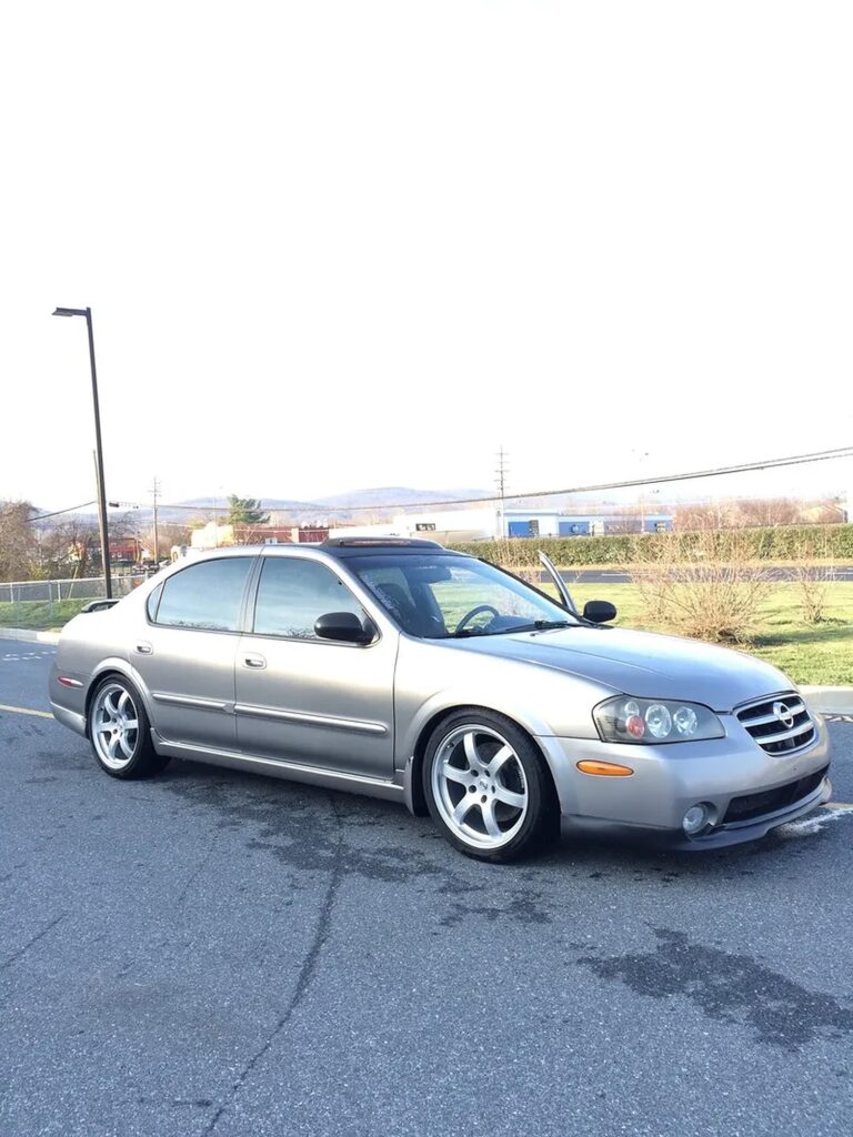 03-05 350z V1 Track Edition Wheels on 5thgen Nissan Maxima (Staggered Setup)